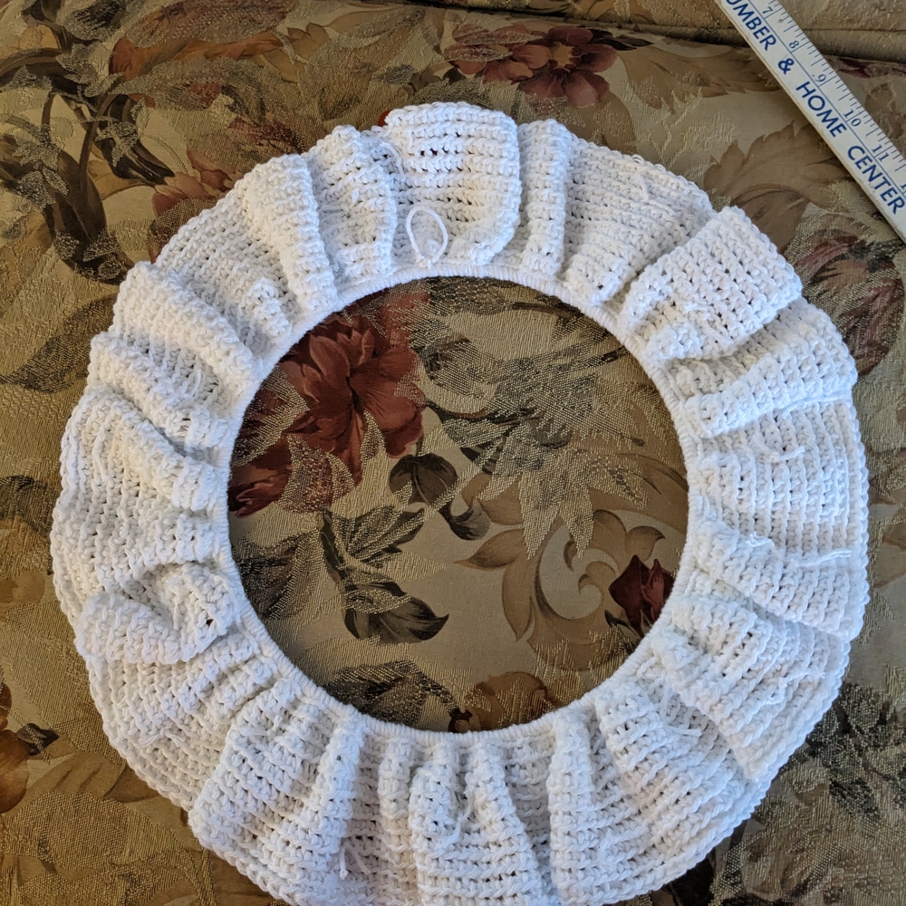 Handmade Crochet Wreath Genuine Leather Multicolor Floral Accents 16.5" - Picture 3 of 11